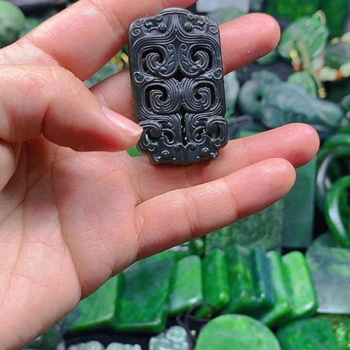 和田玉（碧玉）未镶嵌手链