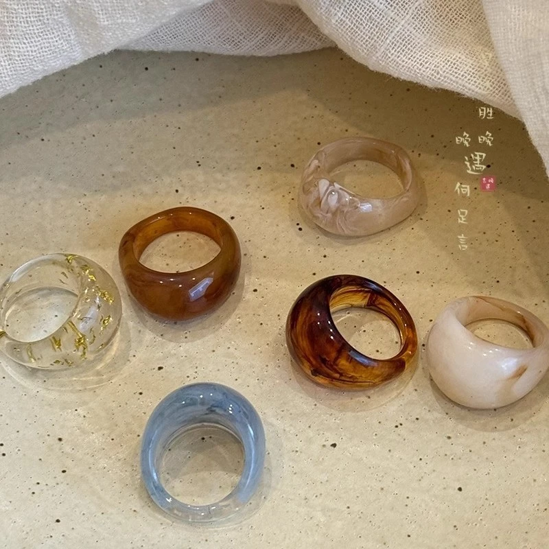 YY韩国东大门小众设计树脂亚克力戒指女高级感时尚气质百搭指环戒