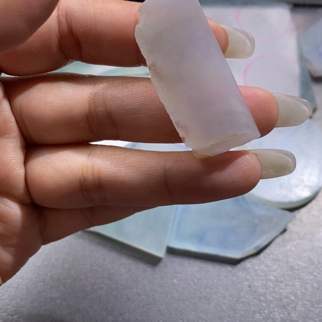 未镶嵌挂件翡翠s***?