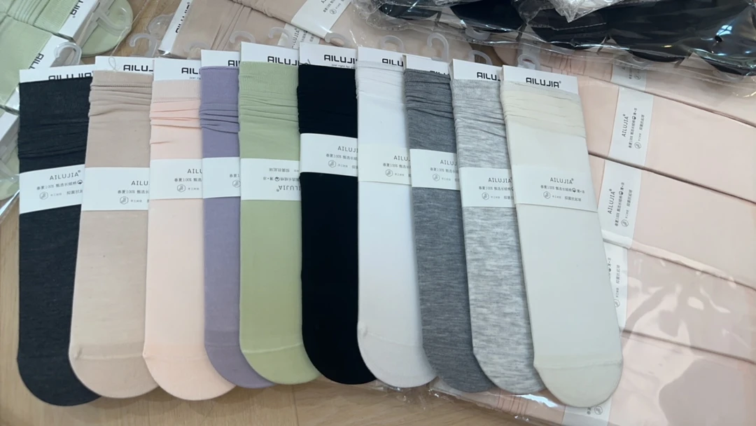 王少生活馆～十色各一堆堆袜