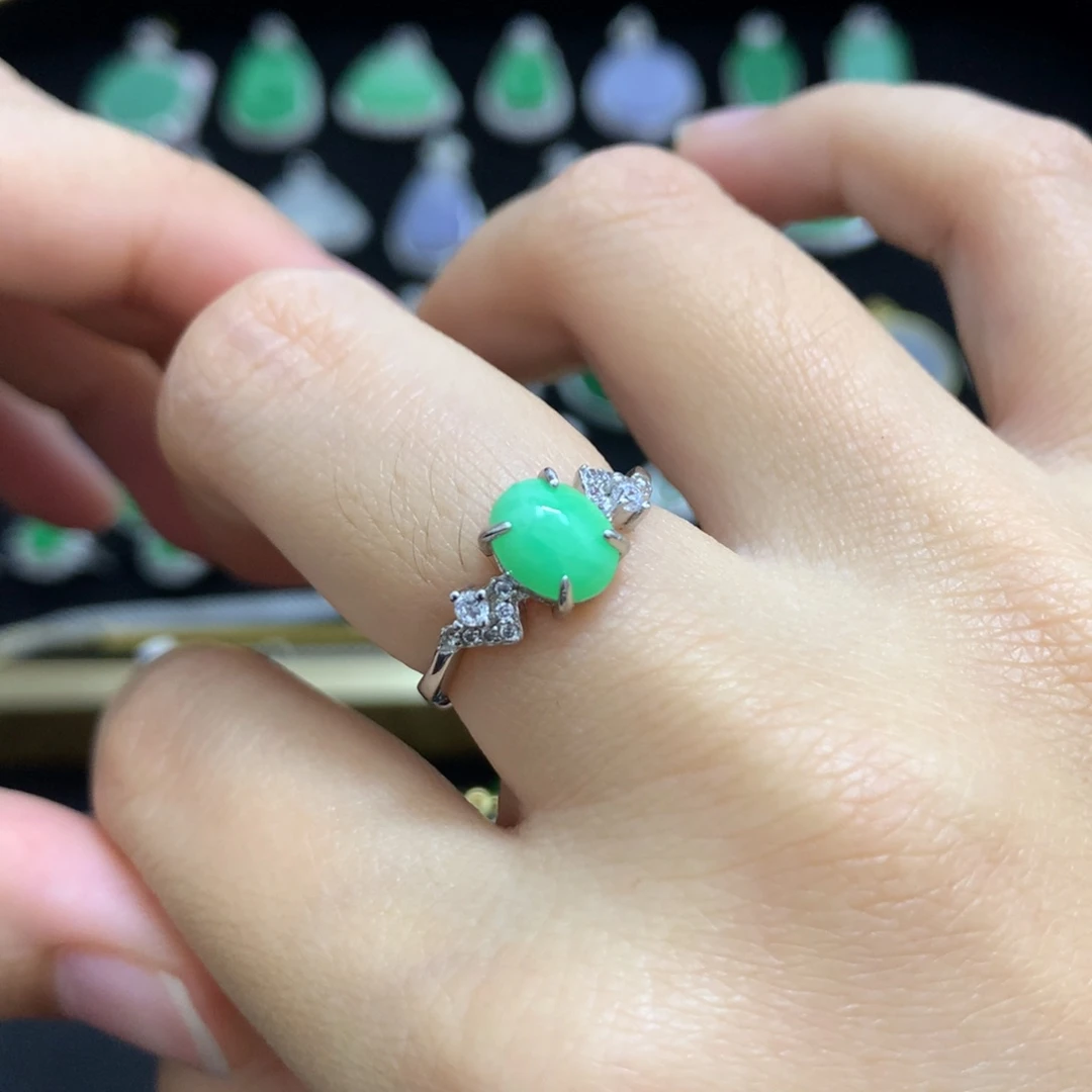 翡翠未镶嵌戒指戒指