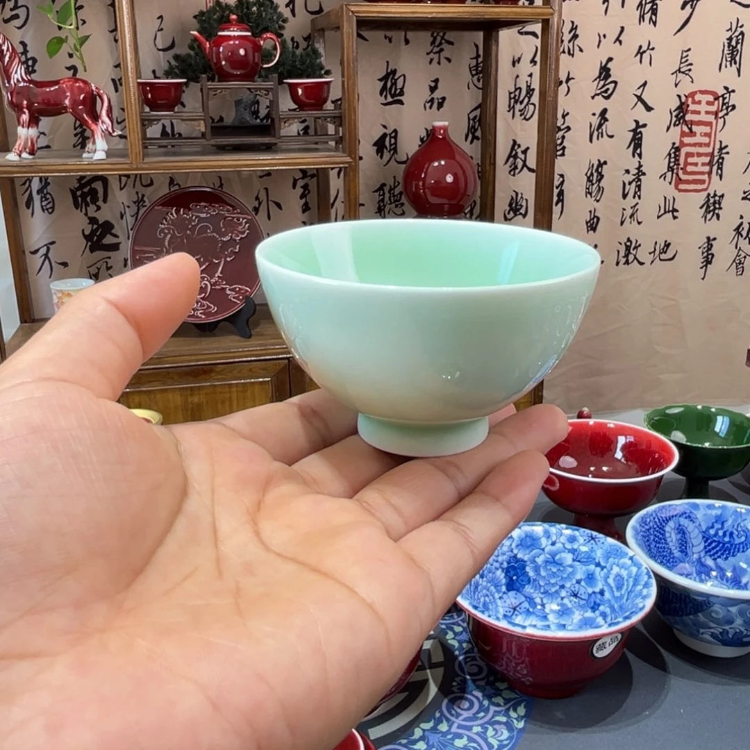 景德镇陶瓷浅行鸡心杯