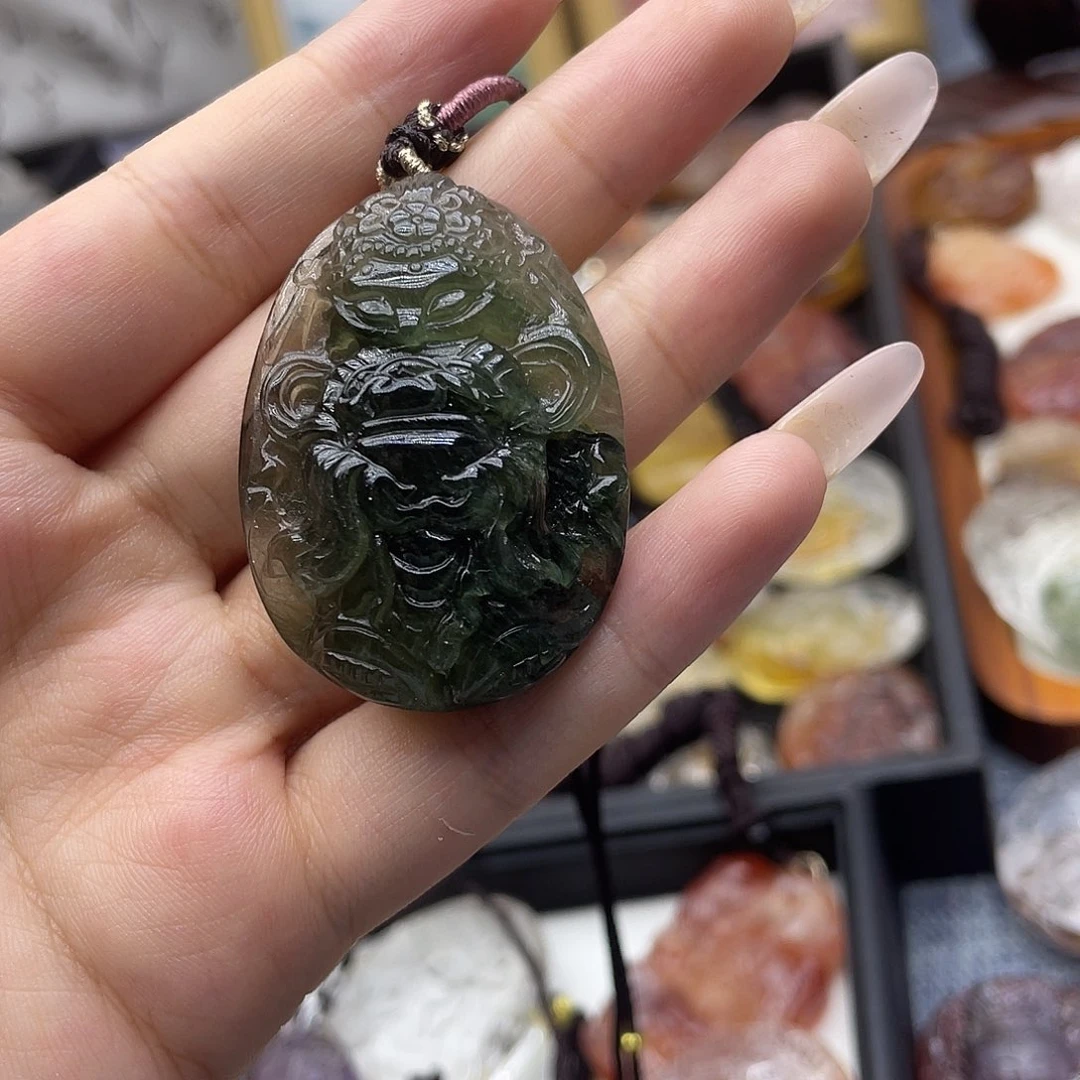 颈饰未镶嵌水晶天然