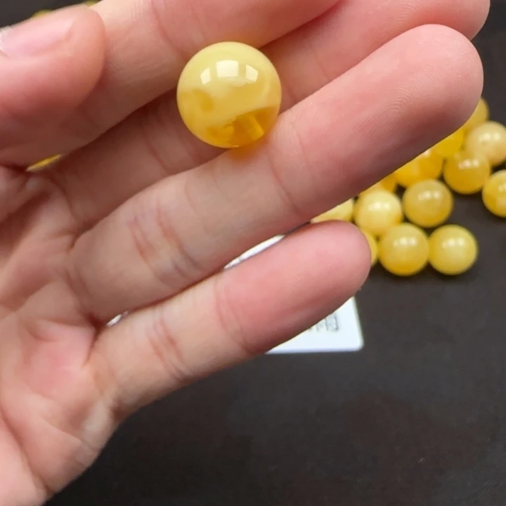 未镶嵌琥珀裸石天然448