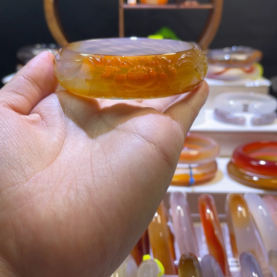 玛瑙/玉髓手镯未镶嵌