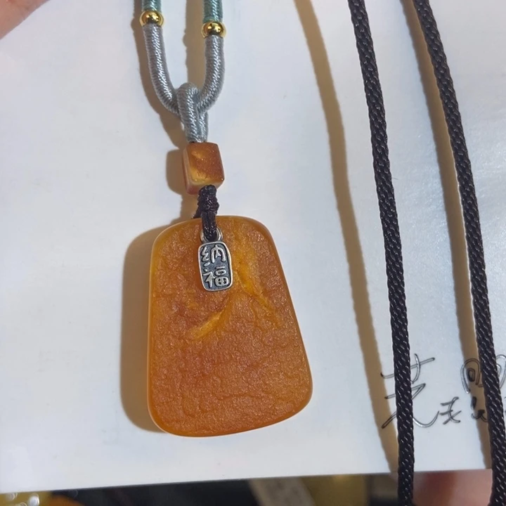 定制琥珀未镶嵌琥珀的