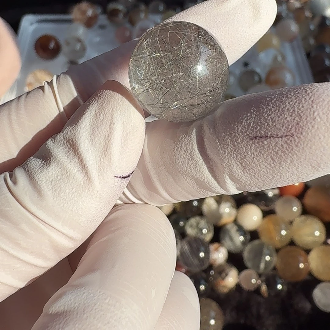 芳***m水晶珠宝半成品未镶嵌蓝钢丝16.6mm定制不退换