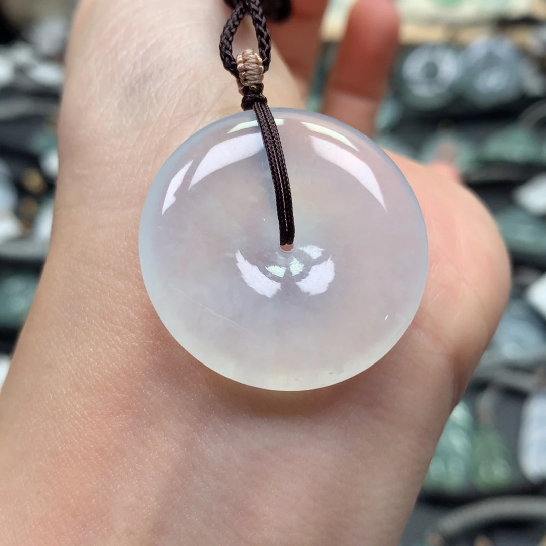 翡翠颈饰未镶嵌扣子