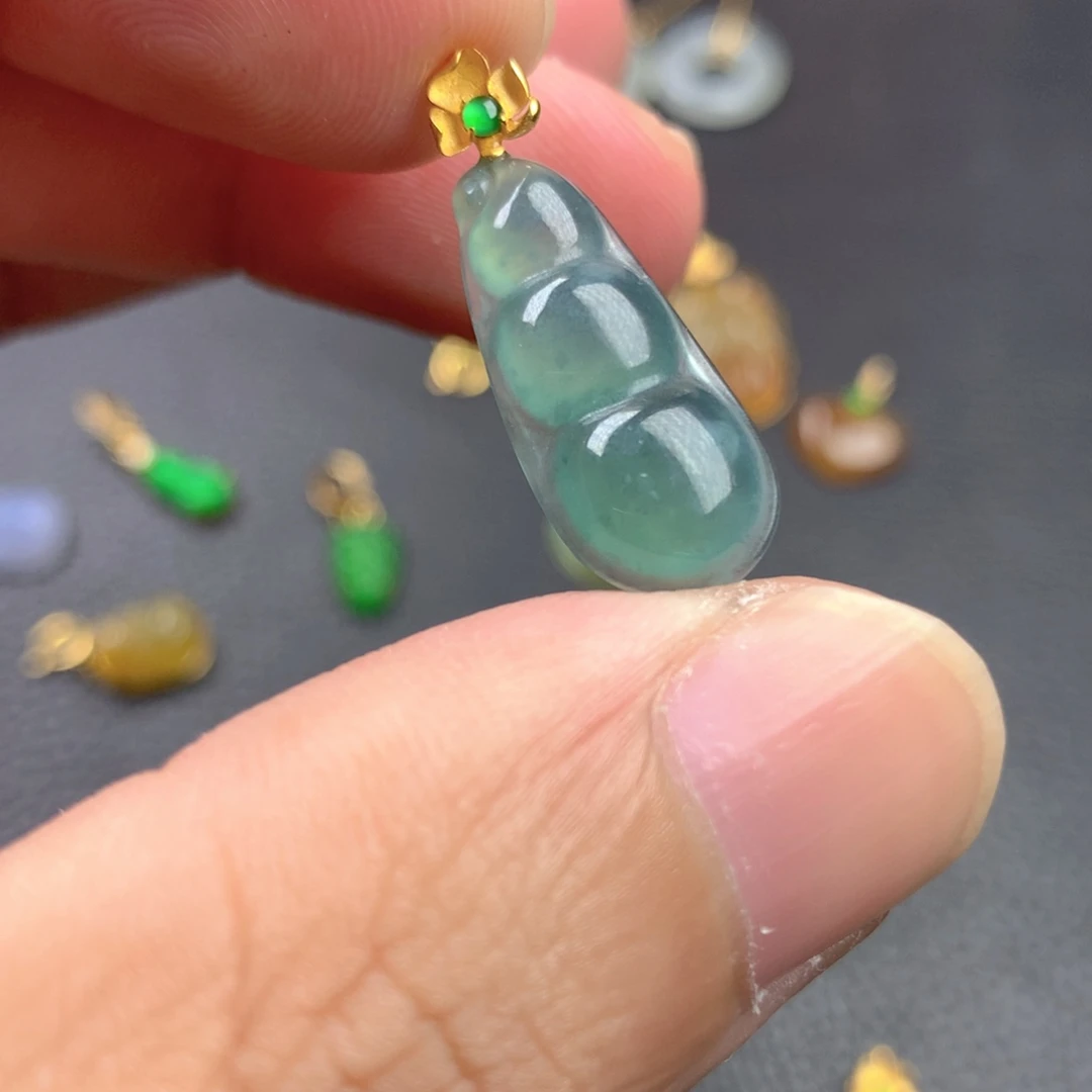 【闪购商品】颈饰18K金镶嵌翡翠翡翠
