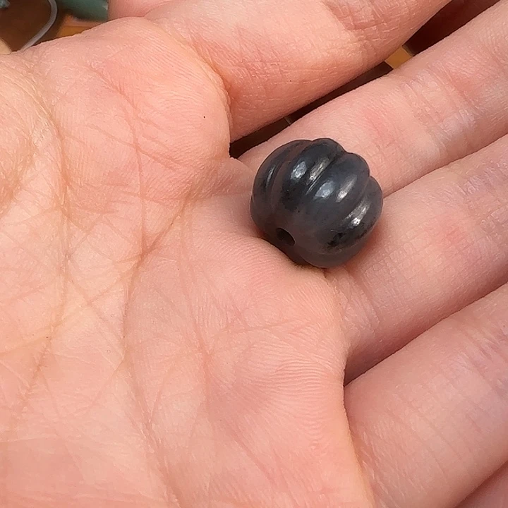 和田玉珠子未镶嵌?***⁹