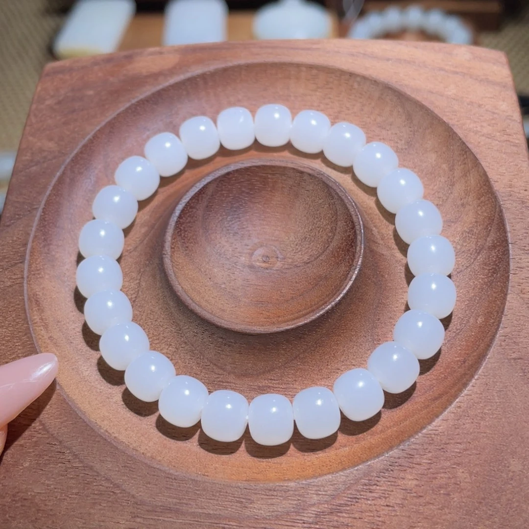 未镶嵌手链和田玉卡8