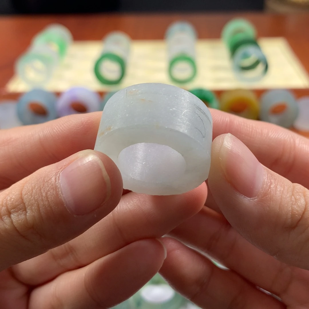 定制翡翠未镶嵌兔****卜有纹