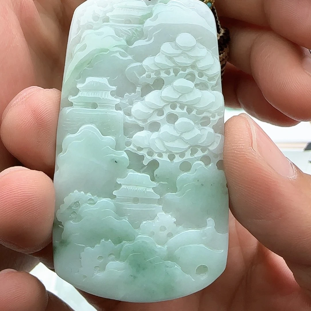 翡翠颈饰未镶嵌翡翠