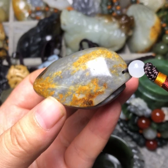 未镶嵌和田玉把件