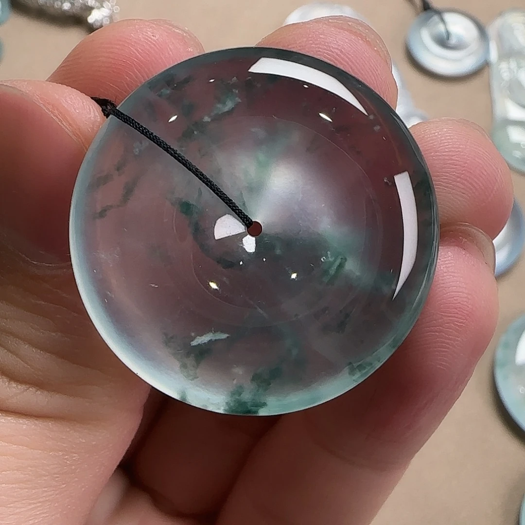 翡翠未镶嵌颈饰