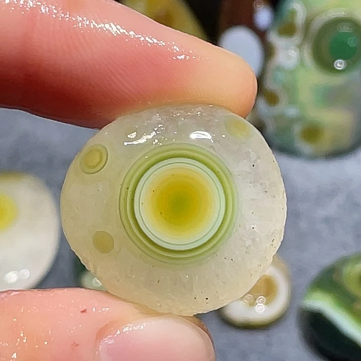 悟***生未镶嵌玛瑙/玉髓珠宝奇石