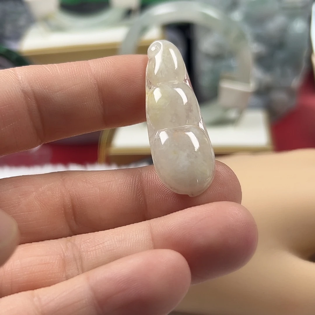 颈饰未镶嵌翡翠缅甸天然翡翠福豆