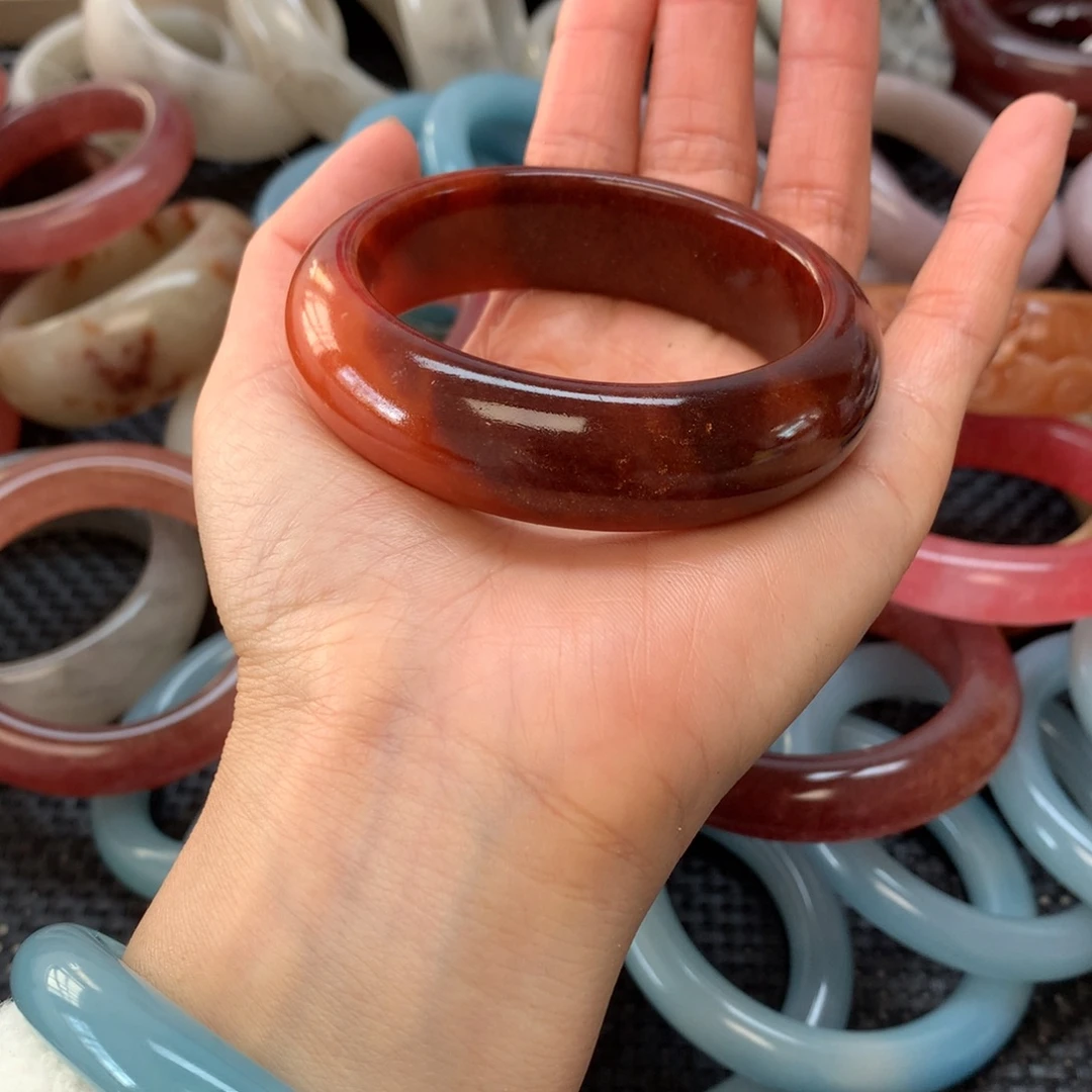 石英岩玉未镶嵌手镯