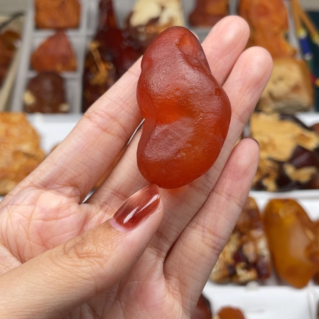 琥珀未镶嵌珠宝奇石