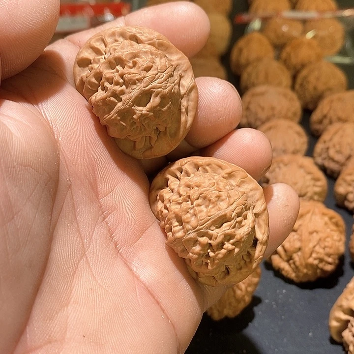 文玩核桃吊坠宫灯