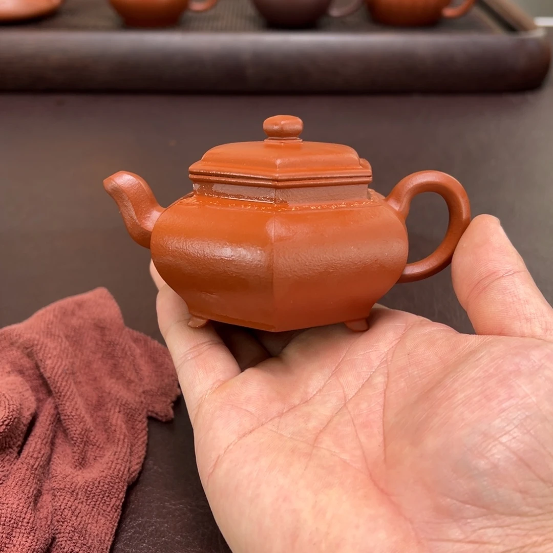 前***长紫砂茶壶汽修厂和机械设备