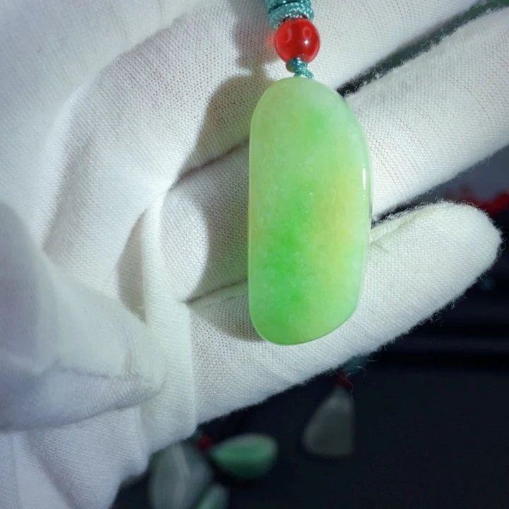 翡翠未镶嵌挂件片料