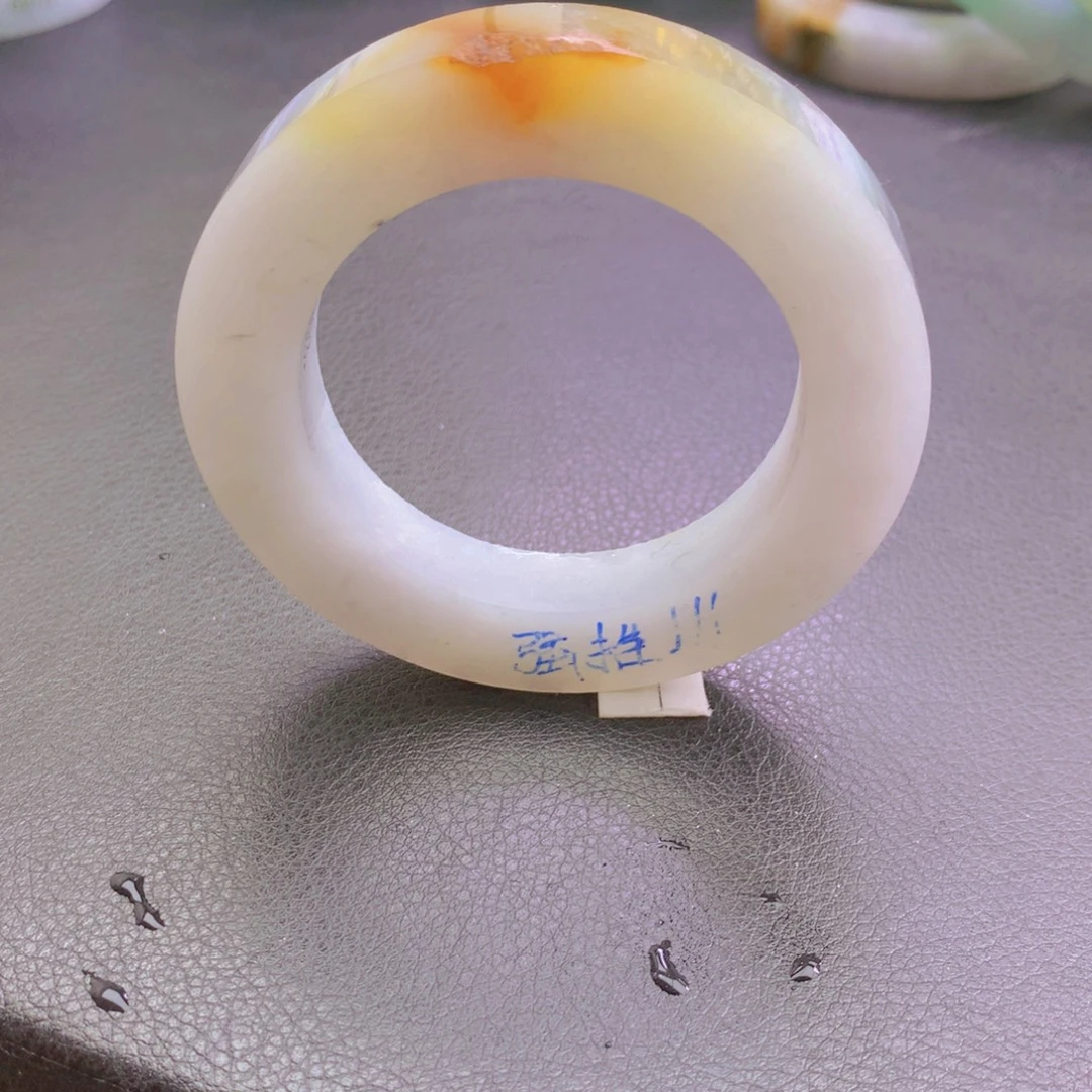 定制翡翠未镶嵌冰黄镯里藏金54到64