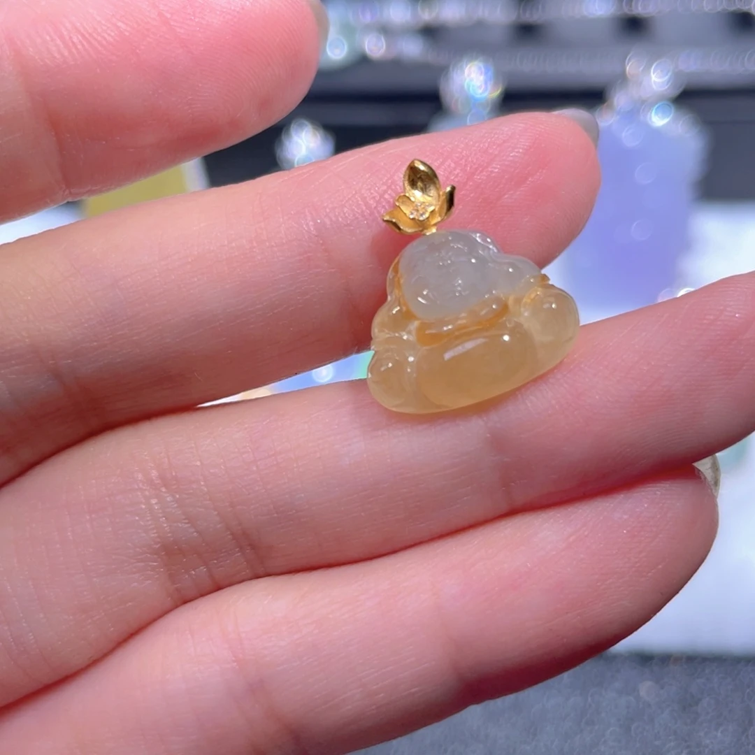 翡翠18K金镶嵌颈饰翡翠