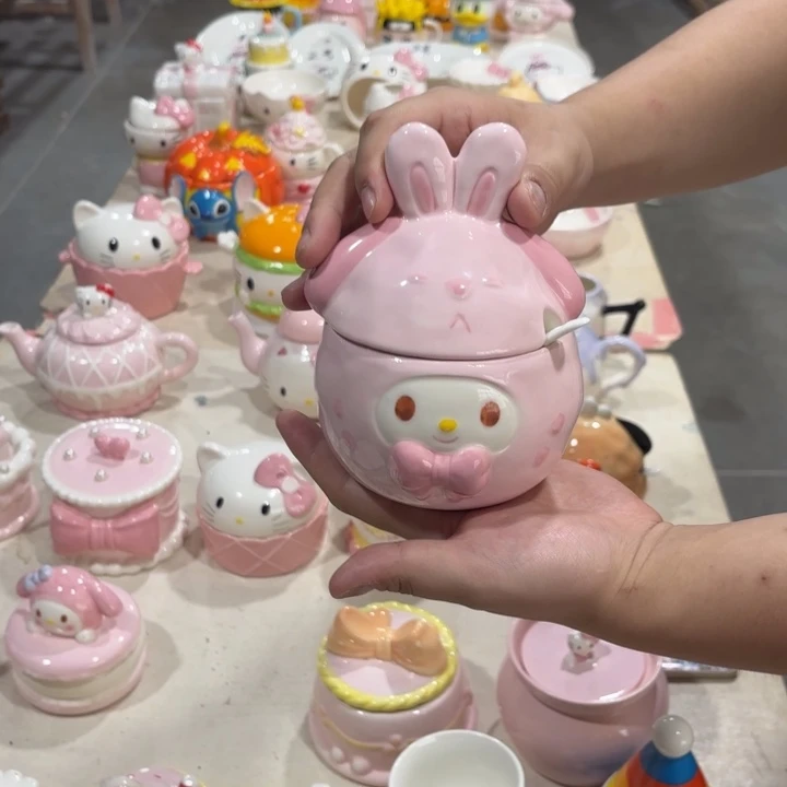 瓷片我在外面吃饭了哈哈哈