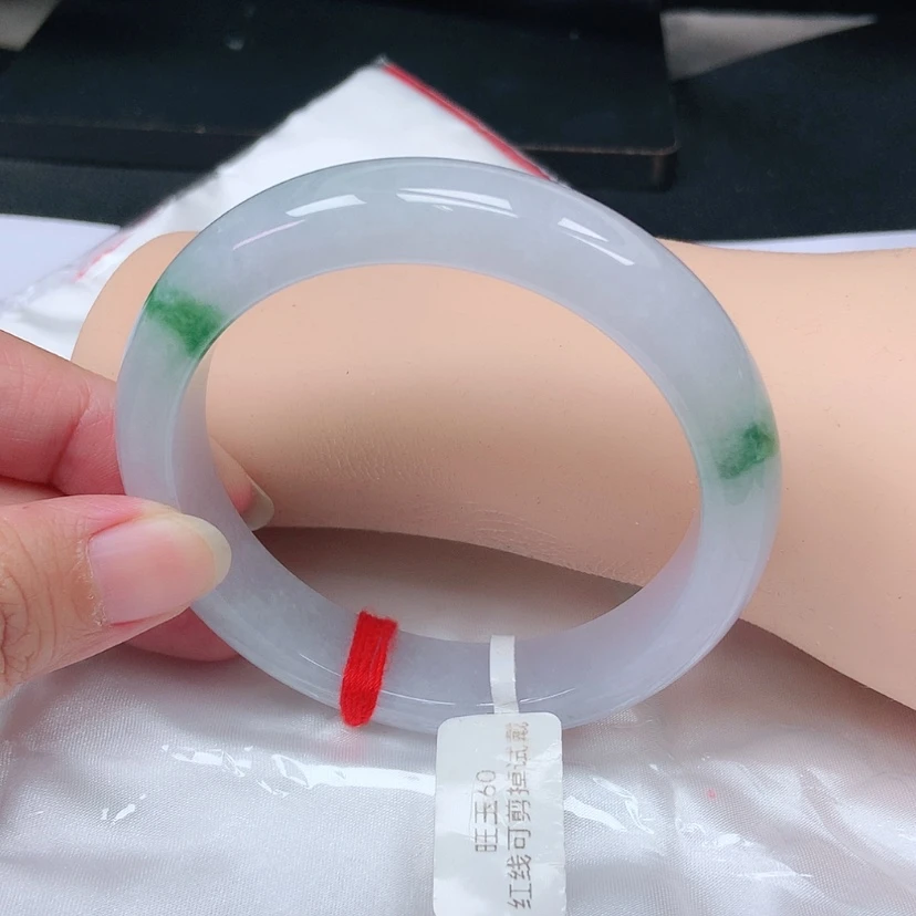 【闪购商品】翡翠手镯未镶嵌猫**牌60