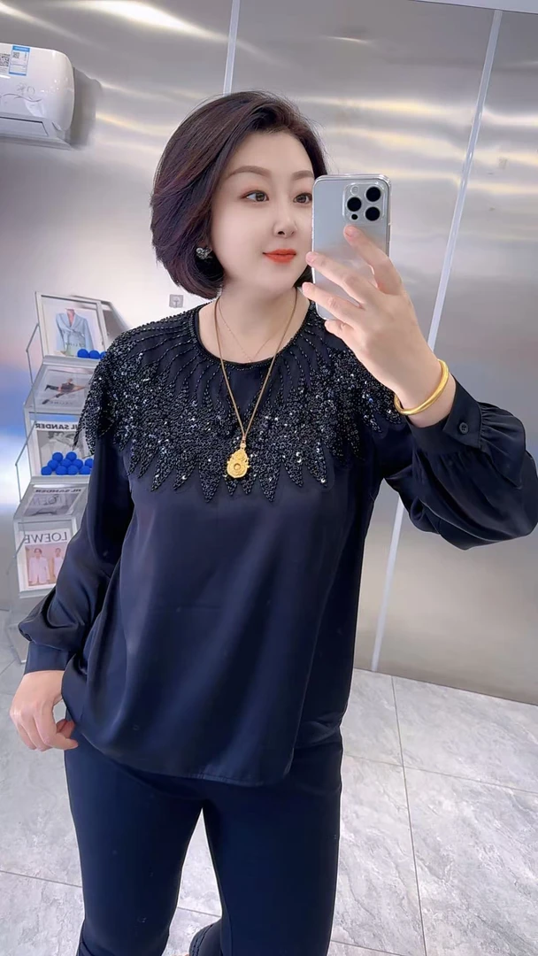 【聪姐推荐】2529新款轻奢气质重工亮片精致小衫（衣长64，胸围124）