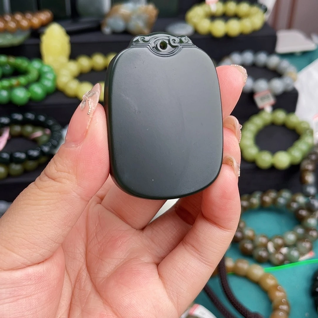 和田玉未镶嵌颈饰好***鱼37.2