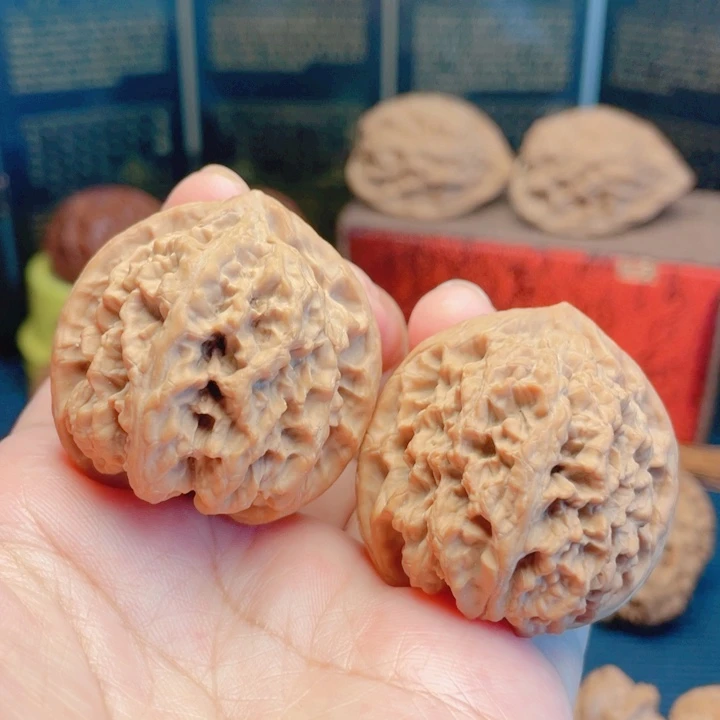 文玩核桃吊坠38全品野牛狮子头