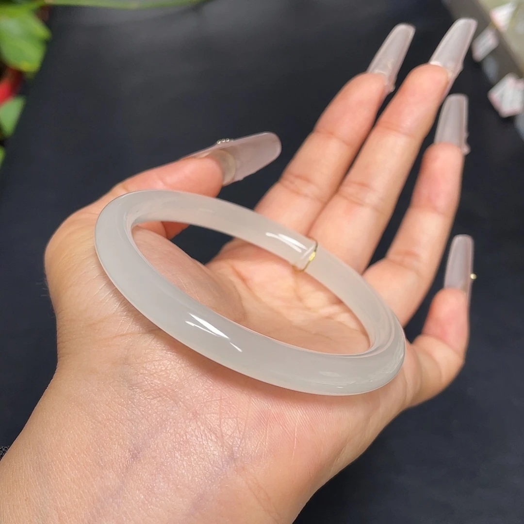 和田玉未镶嵌手镯冰白59