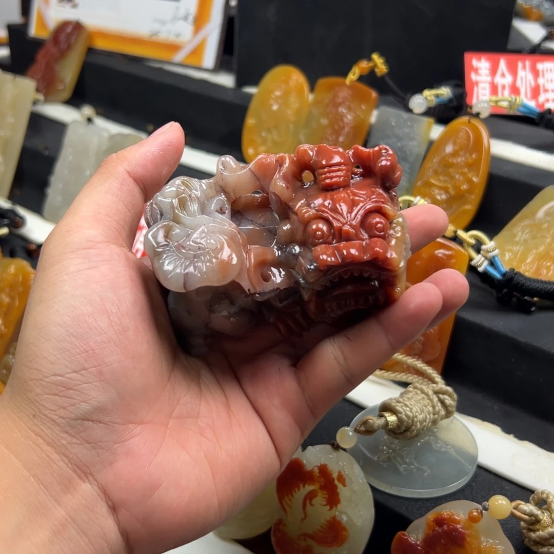 未镶嵌石英质玉（黄龙玉）多样性发货，发其一