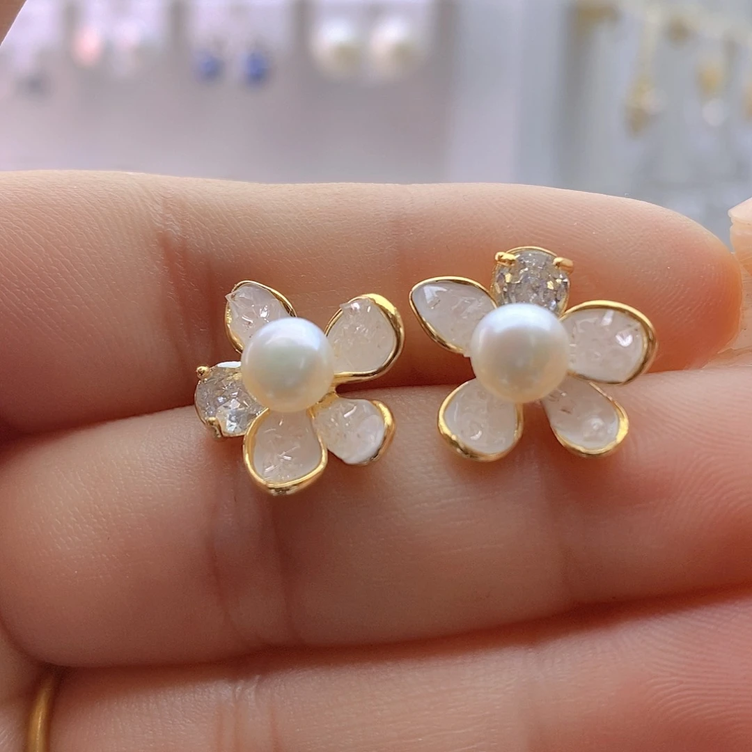 淡水珍珠耳饰未镶嵌