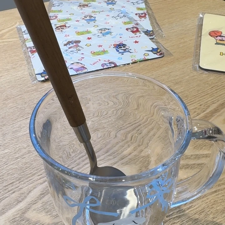 杯子一个磨砂勺子三个装