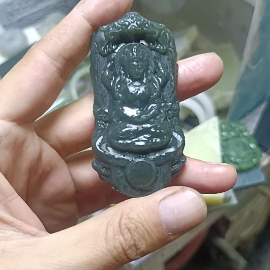 和田玉未镶嵌珠宝半成品