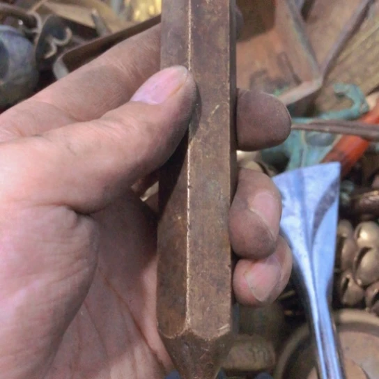 蓝***云闪电购铜摆件工艺品