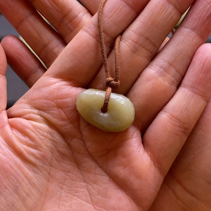 和田玉颈饰未镶嵌如**伦