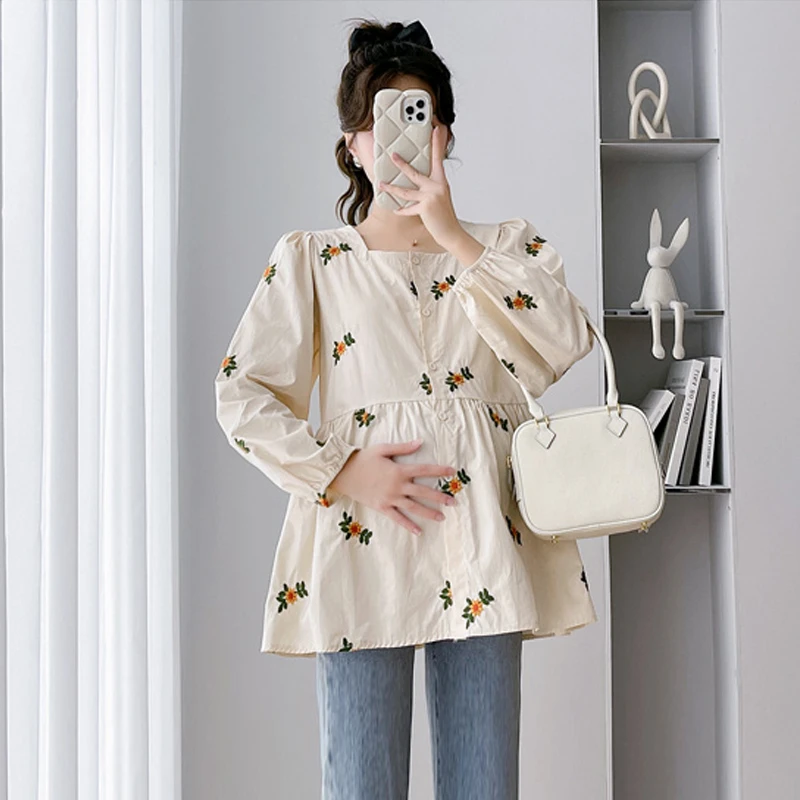 【伊伊】孕妇装2025孕妇春季韩版新款法式方领刺绣宽松长袖娃娃衫