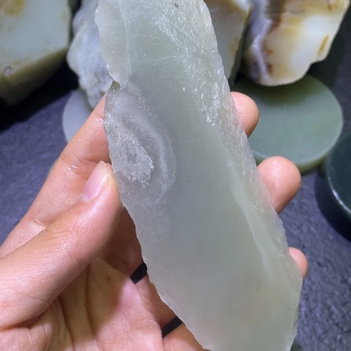 和田玉（糖玉）未镶嵌珠宝半成品