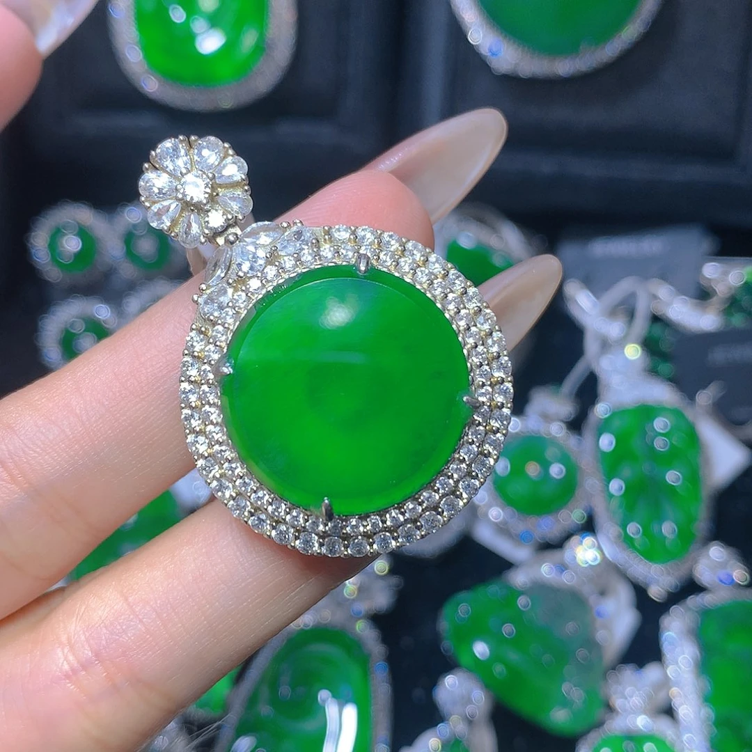 翡翠颈饰银S925镶嵌翡翠