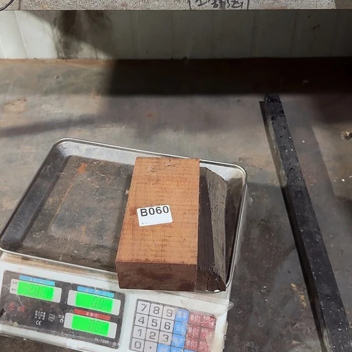 红***岗东非黑黄檀（紫光檀）60