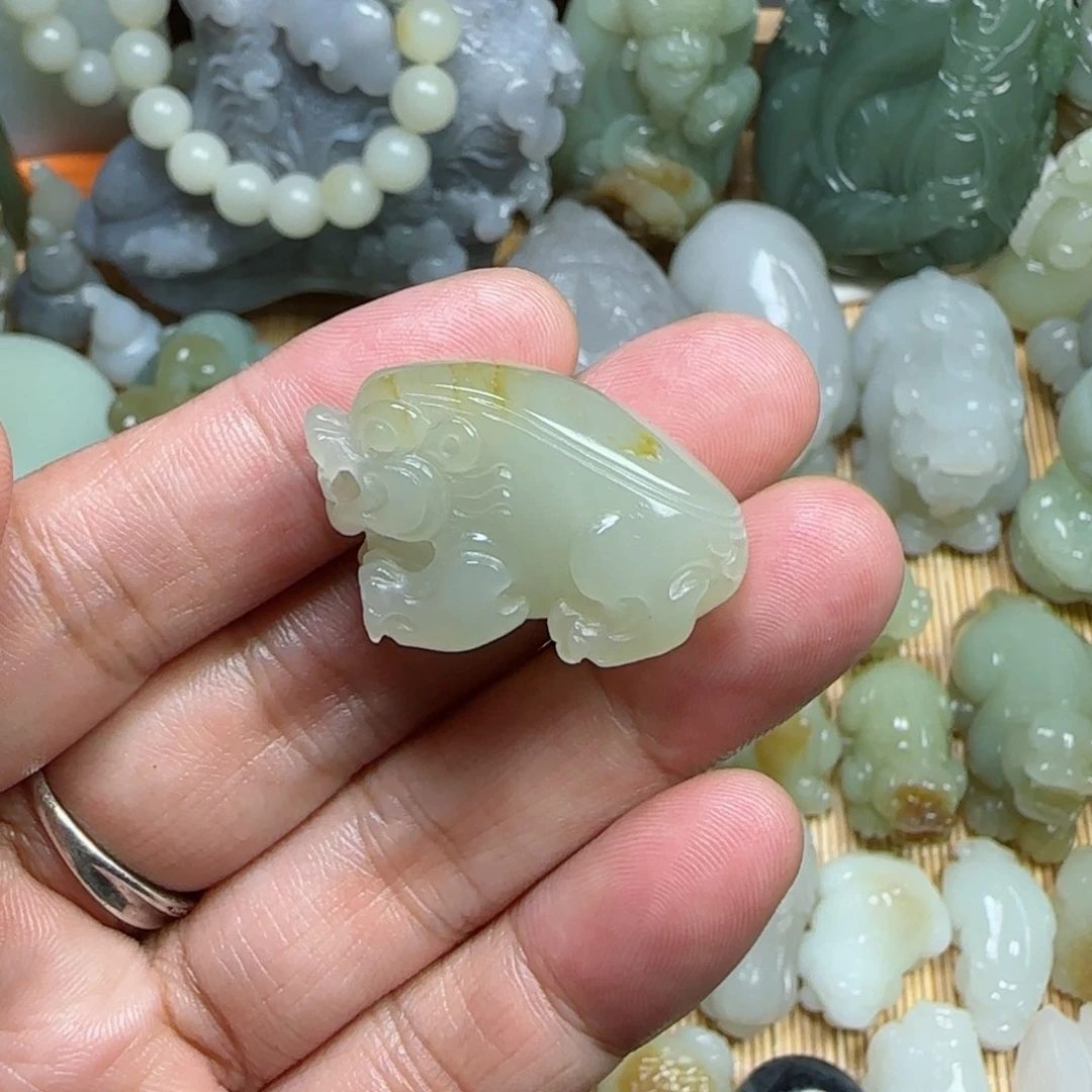 未镶嵌和田玉挂件