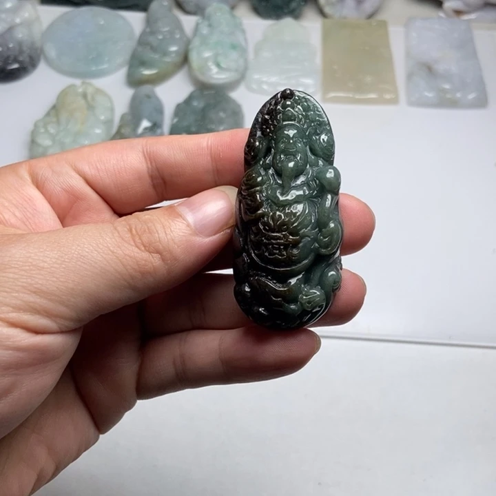 翡翠未镶嵌颈饰财爷13