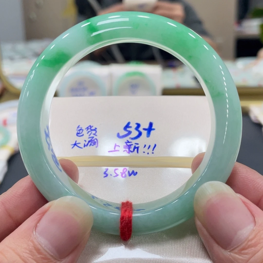 翡翠未镶嵌手镯翡翠手镯