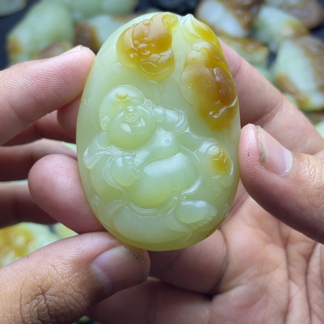 和田玉（糖玉）未镶嵌颈饰