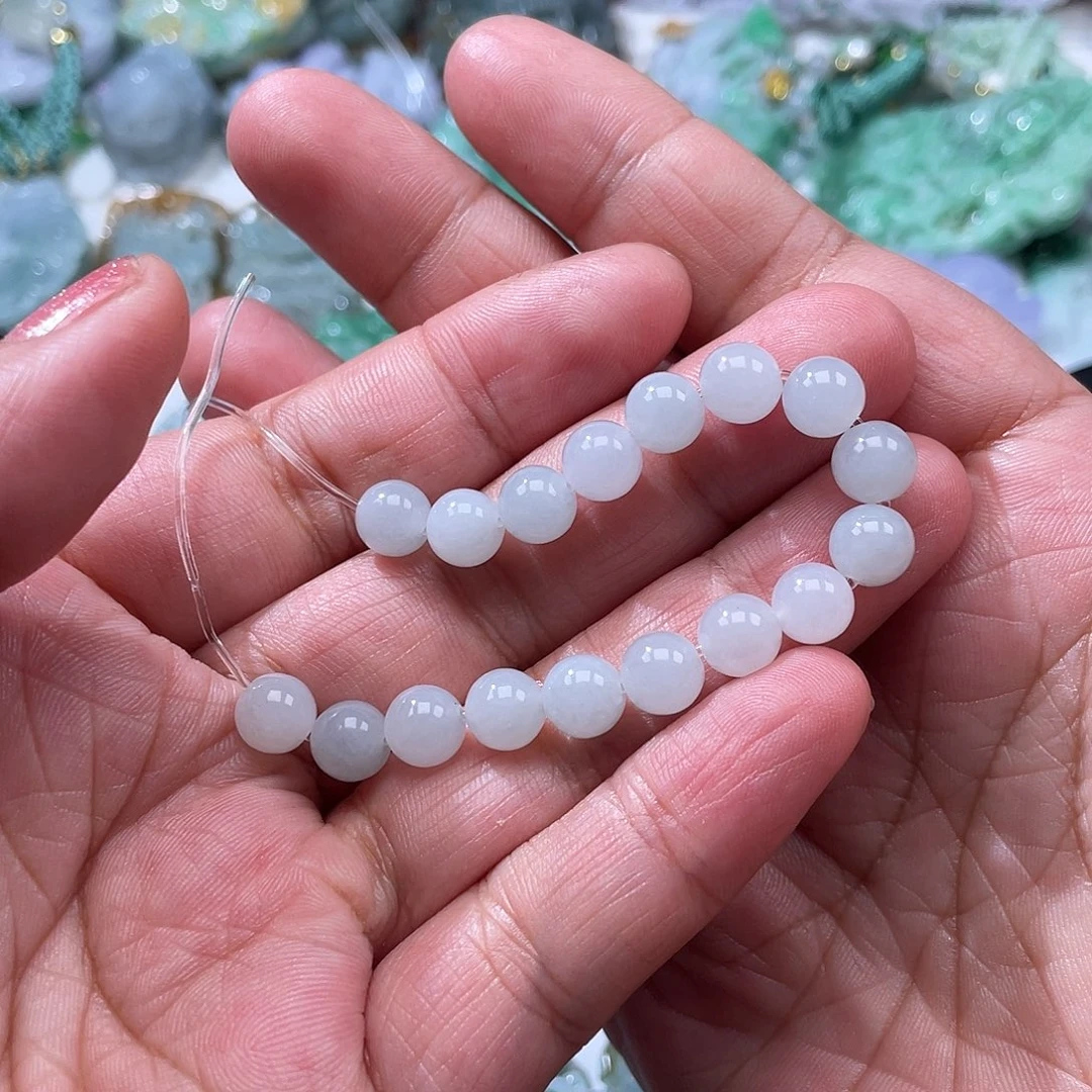 翡翠未镶嵌颈饰健**乐