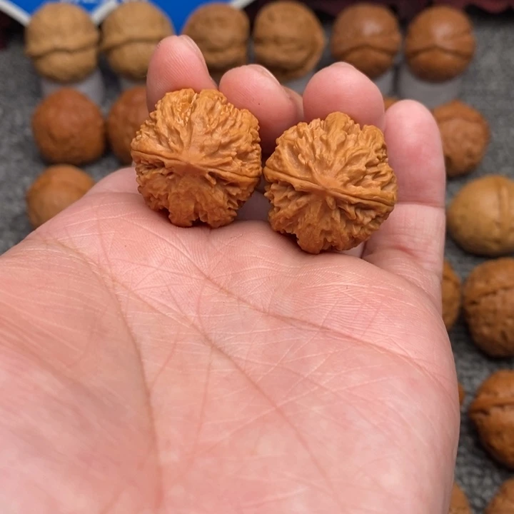 文玩核桃吊坠…………